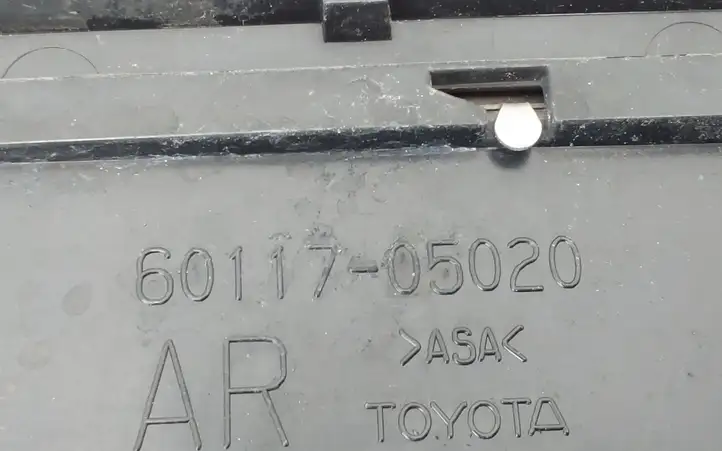 Toyota Avensis T270 (2009 - 2012) 6011705020 Накладка крыла — фото 3