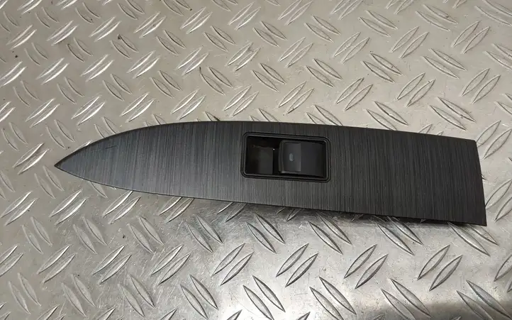 Toyota Avensis T270 (2009 - 2012) 8481005070 Блок кнопок стеклоподъемников — фото 1