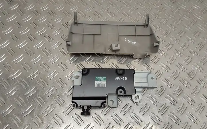 Toyota Avensis T270 (2009 - 2012) 8646020010 Камера в лобовом стекле — фото 1
