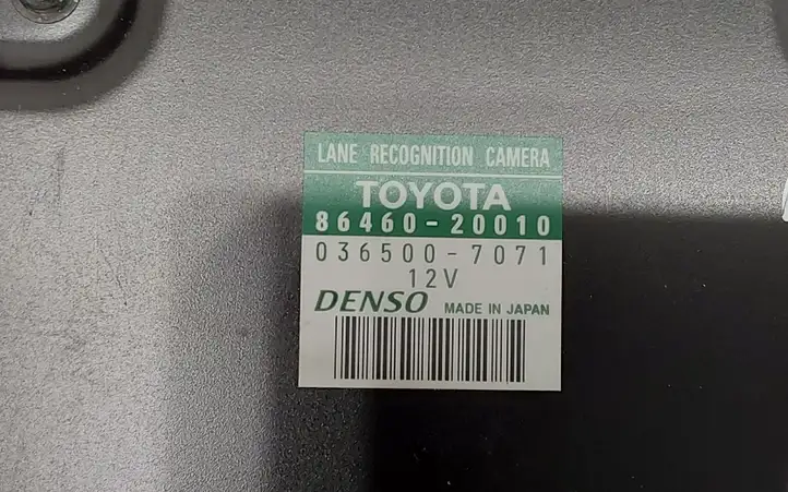 Toyota Avensis T270 (2009 - 2012) 8646020010 Камера в лобовом стекле — фото 2