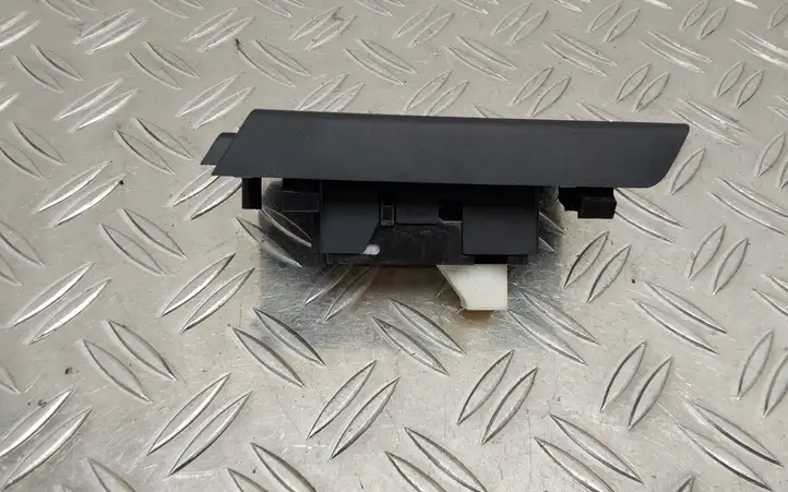 Toyota Auris E180 (2012 - 2018) 7427202630 Кнопка стеклоподъемников — фото 4