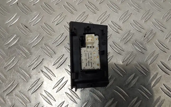 Toyota Auris E180 (2012 - 2018) 7427202630 Блок кнопок стеклоподъемников — фото 3