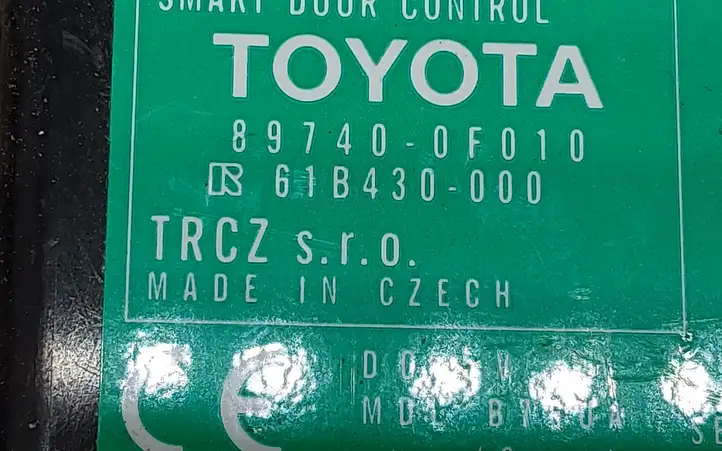 Toyota Verso (2012 - 2015) 897400F010 Блок управления дверью — фото 3
