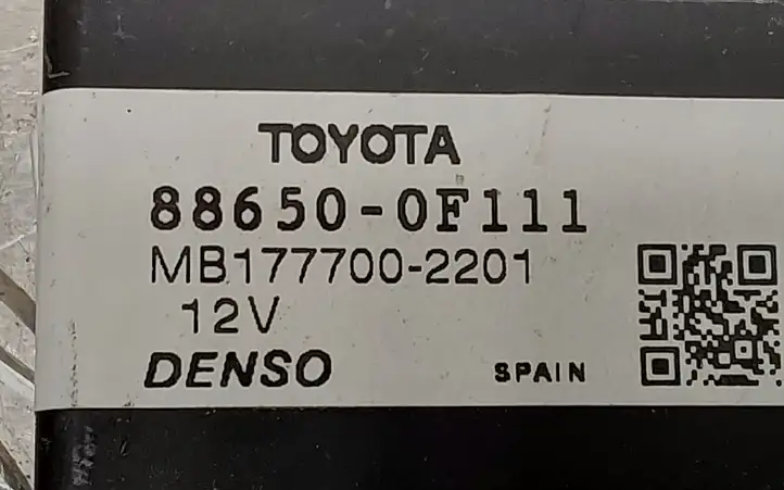 Toyota Verso (2012 - 2015) 886500F111 Блок управления климат-контролем — фото 2