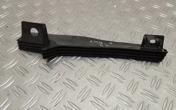 Toyota Aygo AB40 (2014 - 2018) MP5871 Отделка заднего порога — фото 4