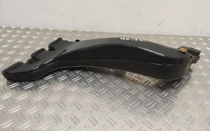 Toyota Yaris (2012 - 2014) G92F10D010 Детали воздухозаборника — фото 4