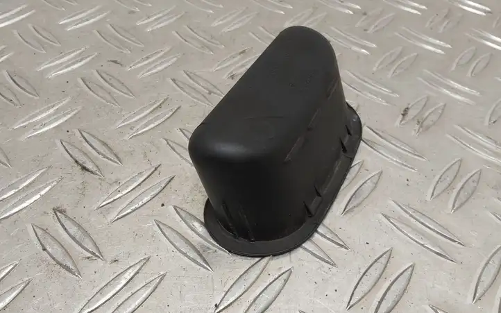 Toyota Yaris (2012 - 2014) 7481113010 Ручка крышки багажника — фото 2
