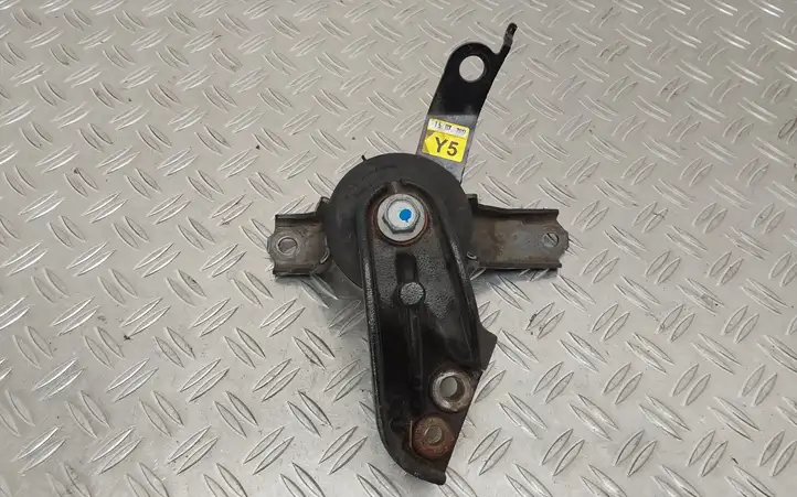 Toyota Yaris (2014 - 2019) Опора двигателя — фото 3