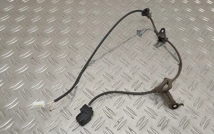 Toyota Yaris (2014 - 2019) Проводка заднего датчика ABS — фото 1