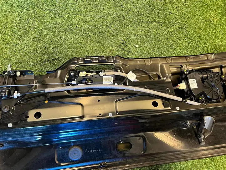 BMW X5 F15 (2013 - 2017) 70810A352A Комплект обшивки крышки багажника — фото 4