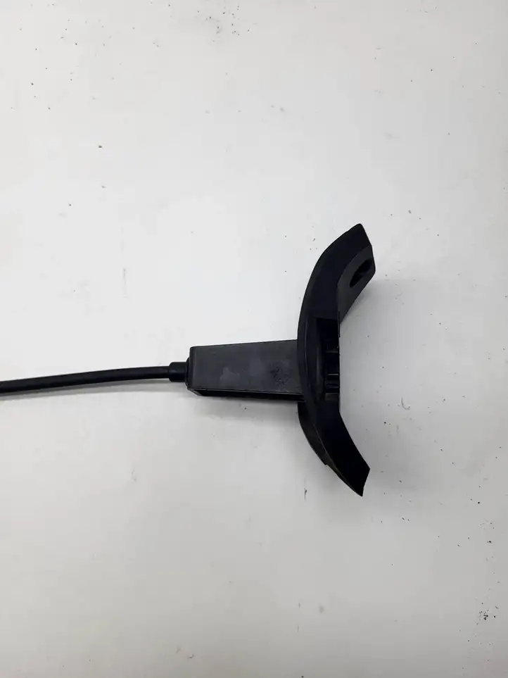 Opel Astra H (2004 - 2009) 13125619 Замок крышки топливного бака — фото 3