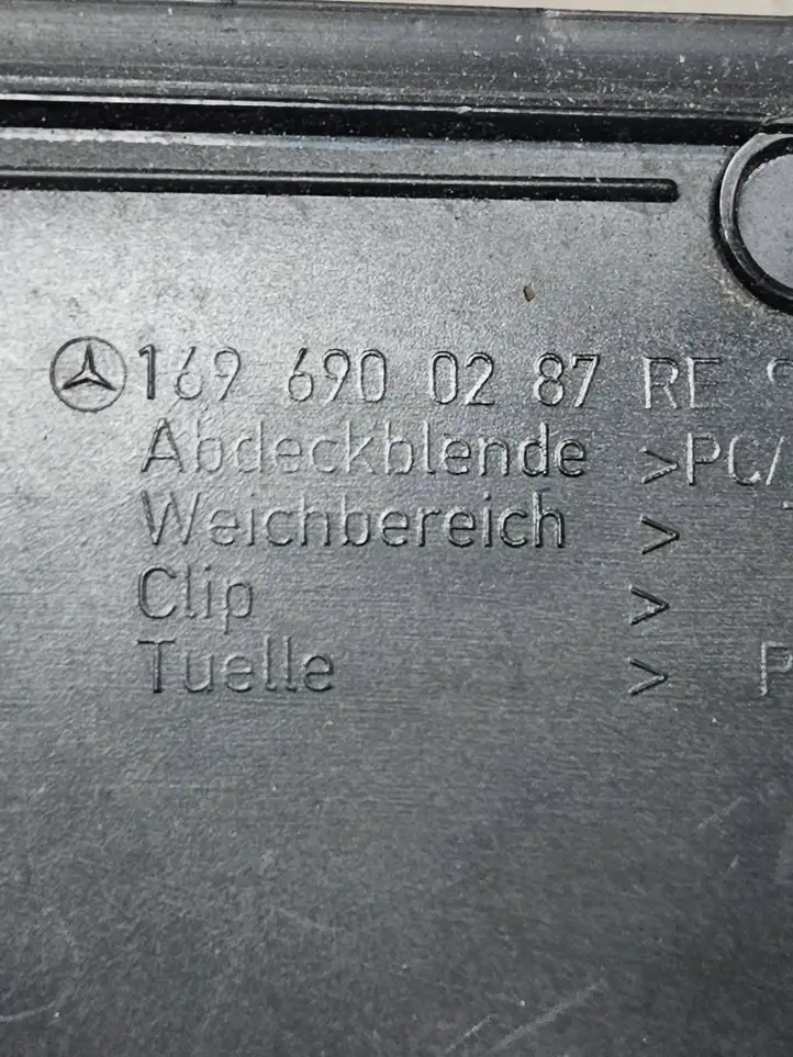 Mercedes-Benz A W169 (2004 - 2012) 1696900287 Молдинг крыла — фото 3