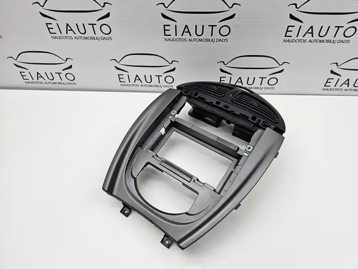 Citroen C5 (2004 - 2008) 9650443077 Центральный воздушный дефлектор — фото 1