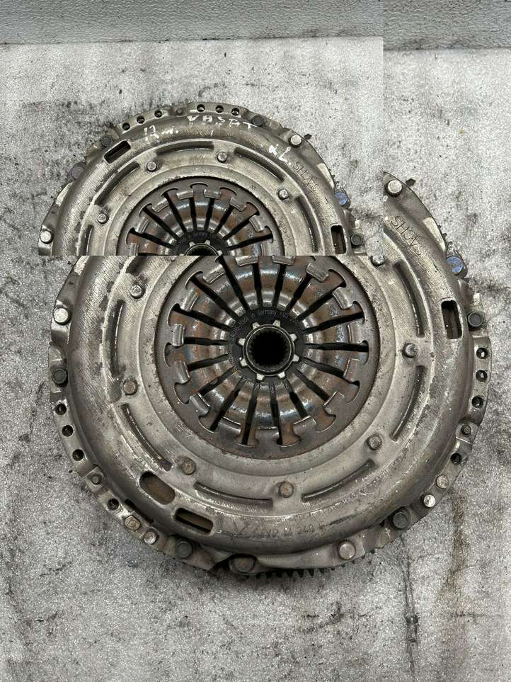 Volkswagen PASSAT B7 (2011 - 2014)  03L141031P Корзина сцепления