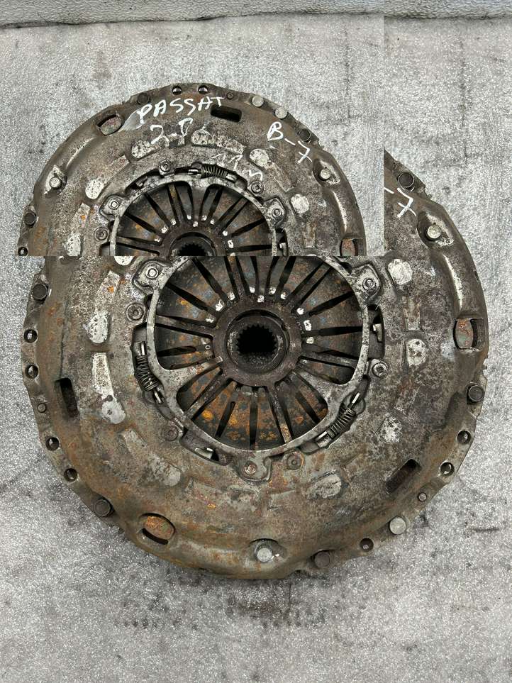 Volkswagen PASSAT B7 (2011 - 2014)  022141031S Корзина сцепления
