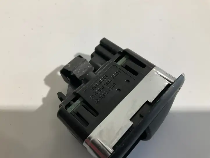Mercedes-Benz E W212 (2009 - 2016) A2049057601 Блок кнопок стеклоподъемников — фото 3
