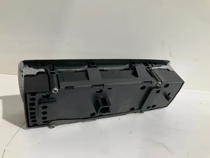 Mercedes-Benz E W212 (2009 - 2016) A2129056100 Блок кнопок стеклоподъемников — фото 2