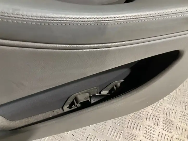 Mercedes-Benz CLS C219 (2003 - 2011) Обшивка передней двери — фото 4