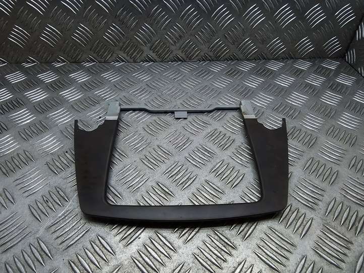 BMW 7 E65 E66 (2001 - 2008)  4784809213F2 Другая центральная деталь консоли (туннеля)
