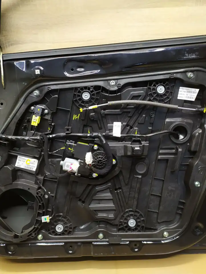Kia Sportage (2016 - 2018) Дверь — фото 3