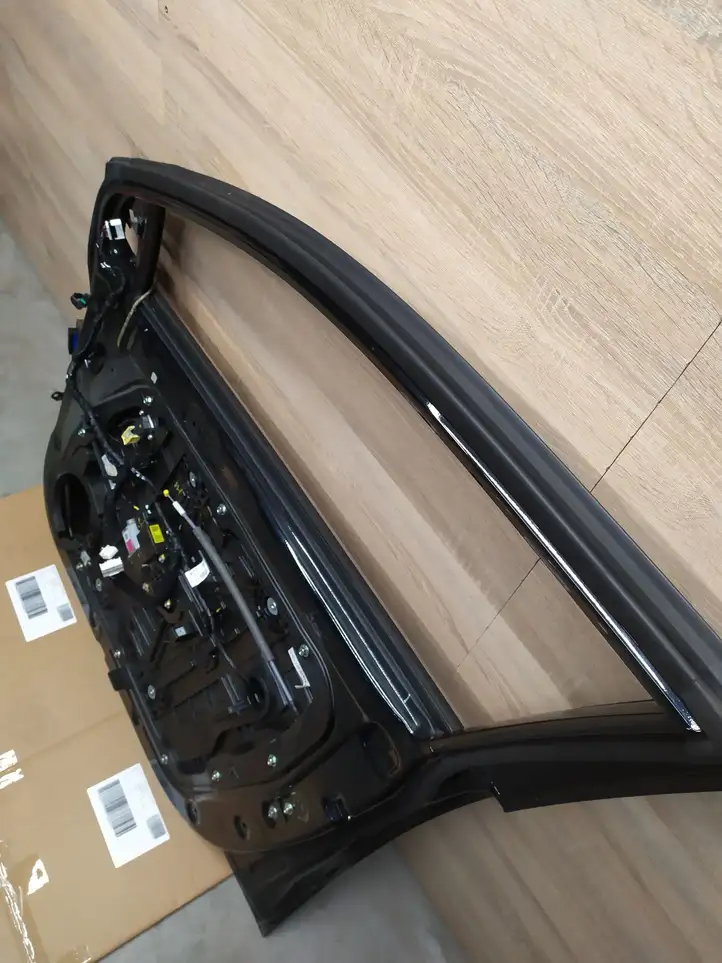 Kia Sportage (2016 - 2018) Дверь — фото 8