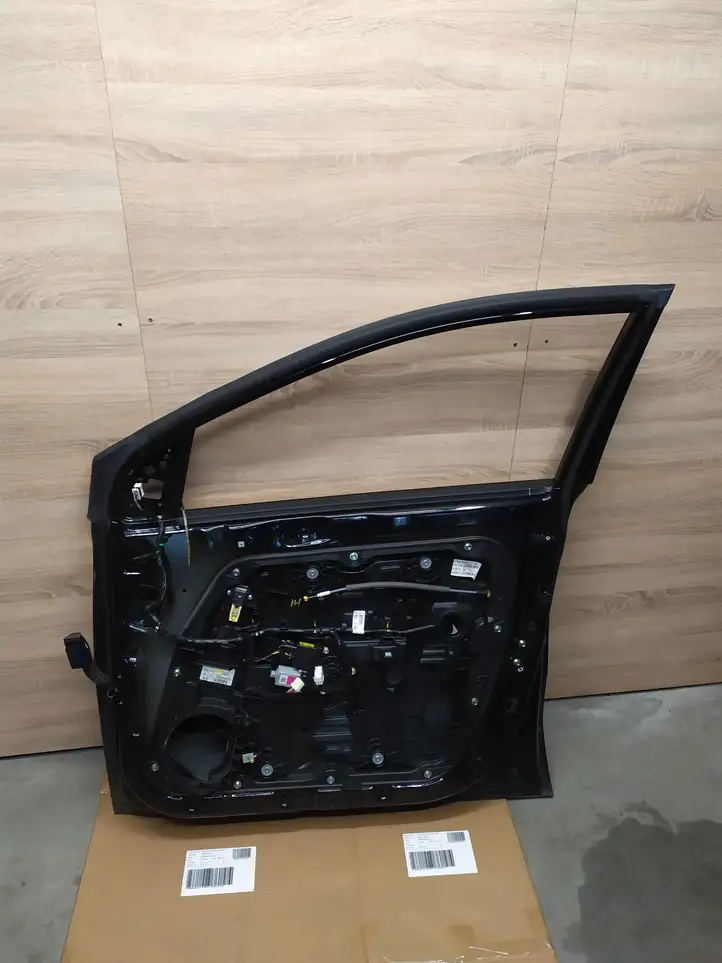 Kia Sportage (2016 - 2018) Дверь — фото 11