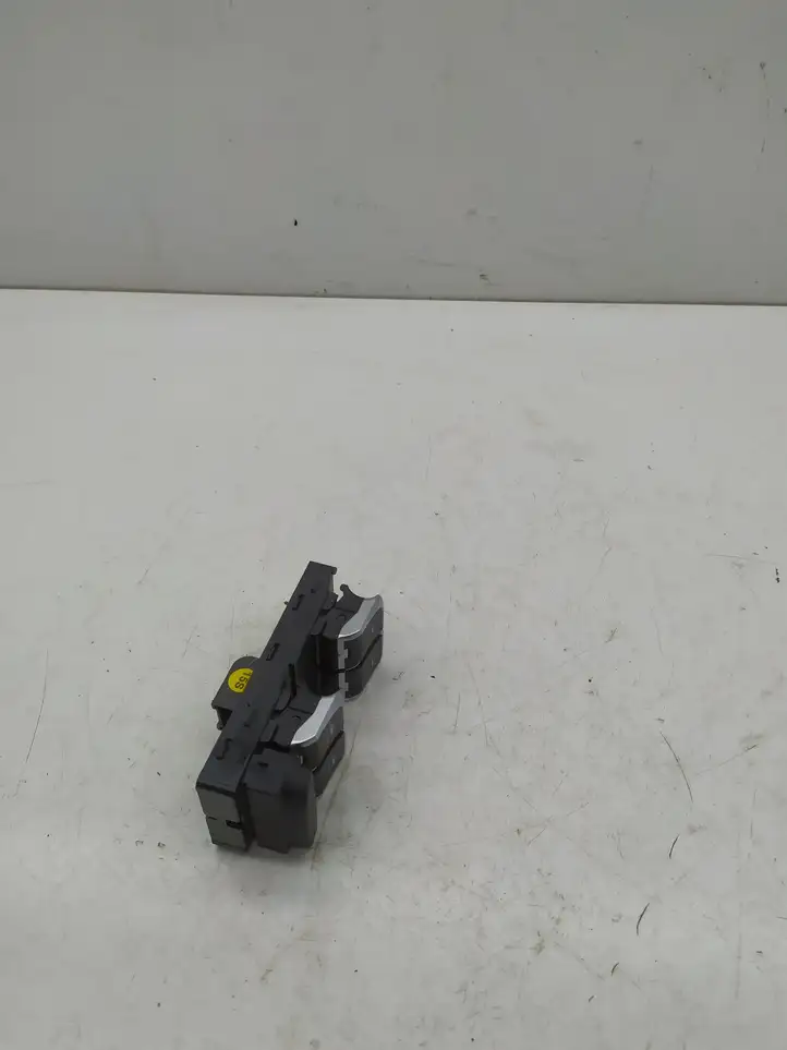 Audi A3/S3 8V (2012 - 2016) 8V0959851A Кнопка стеклоподъемников — фото 2