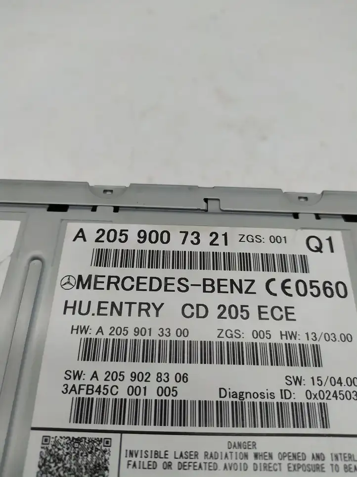Mercedes-Benz C W205 (2014 - 2021) A2059007321 Магнитола / мультимедийная система — фото 3