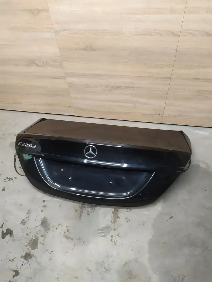 Mercedes-Benz C W205 (2014 - 2021) Крышка багажника — фото 1