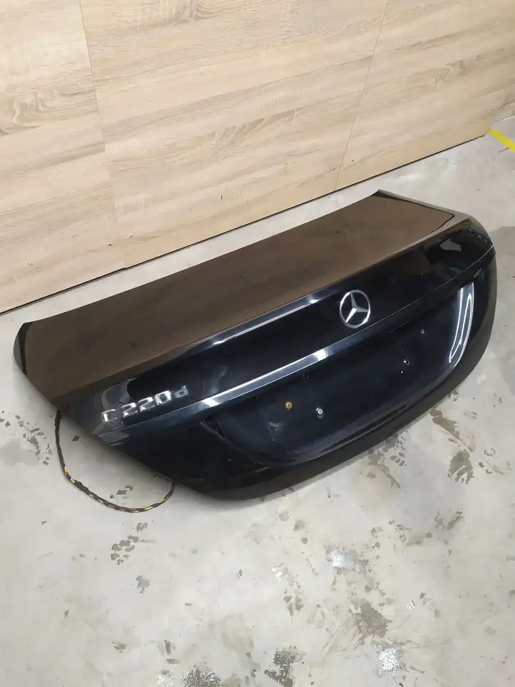 Mercedes-Benz C W205 (2014 - 2021) Крышка багажника — фото 4