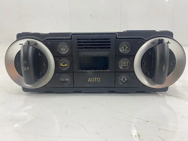 Audi TT Mk1 (1998 - 2003) 4F9035225D Прочие детали кондиционера — фото 6
