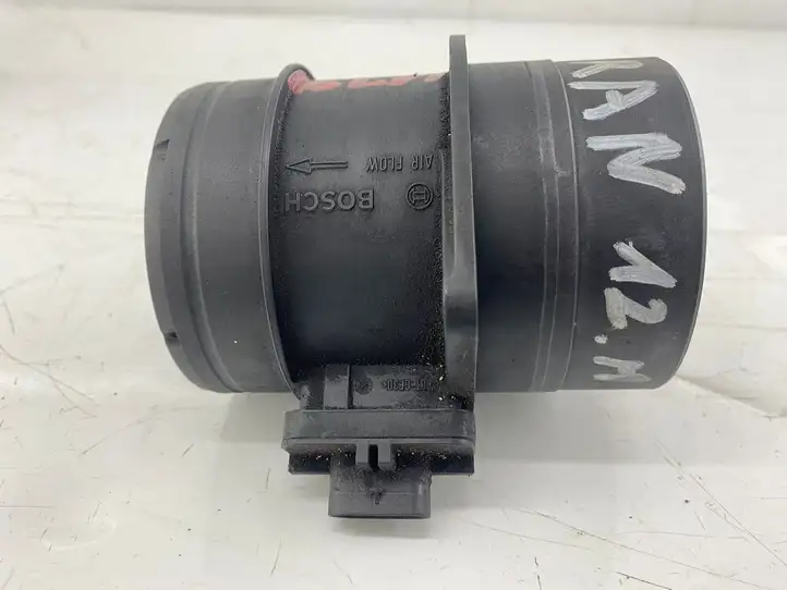 Volkswagen Sharan (2010 - 2015) 03L906461A Датчик массового расхода воздуха — фото 4