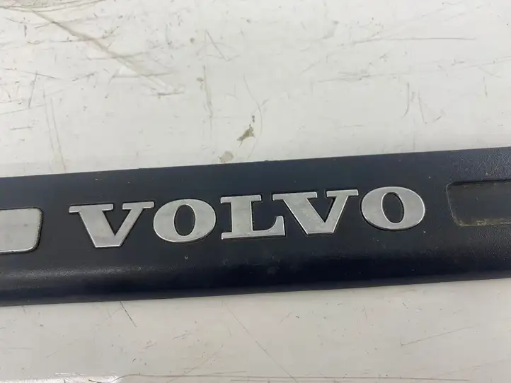 Volvo S80 (2006 - 2009) 8659960 Наружная отделка переднего порога — фото 2