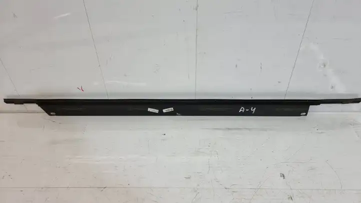 Audi Q7 4L (2005 - 2009) 4L0853763 Накладка стекла задней двери — фото 3