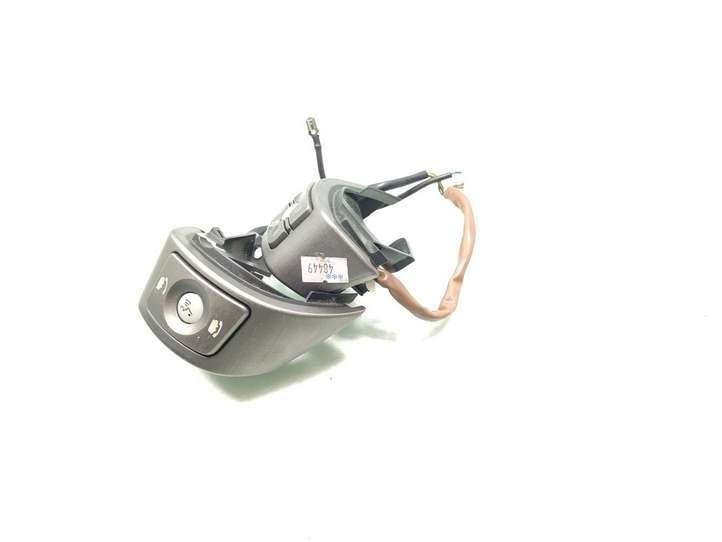 Toyota RAV 4 (XA30) (2006 - 2016)   Кнопки рулевого колеса