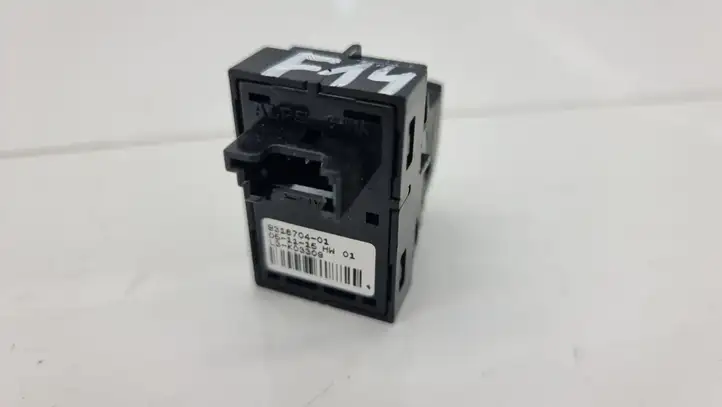 BMW X5 F15 (2013 - 2017) 931870401 Кнопка закрытия крышки багажника — фото 3