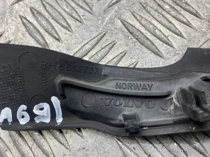 Volvo S80 (2009 - 2013) 8662737 Накладка стоек лобового стекла — фото 4