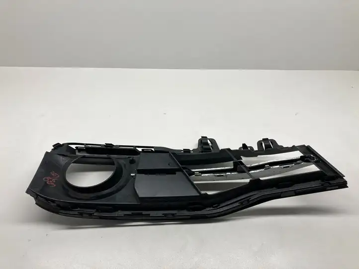 BMW 3 F30 F35 F31 (2012 - 2018) 5111739688 Нижняя решетка переднего бампера — фото 1