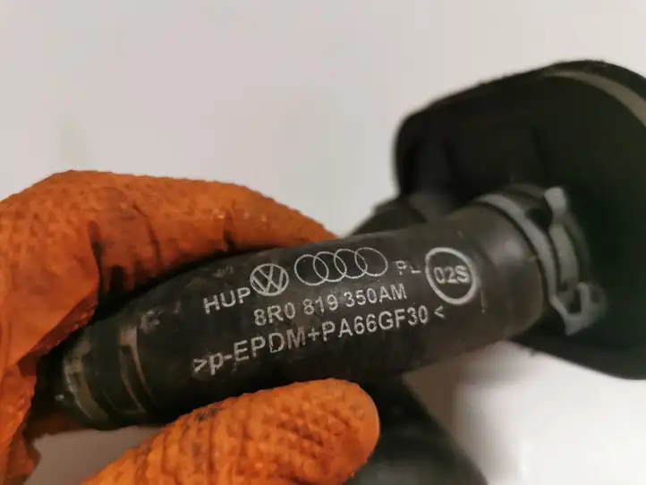 Audi Q5 SQ5 (2012 - 2017) 8R0819350AM Шланги системы охлаждения — фото 4