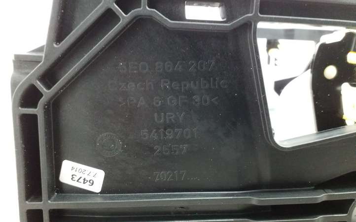 Skoda Octavia Mk3 (5E) (2013 - 2019)  5E0864207 Подлокотник