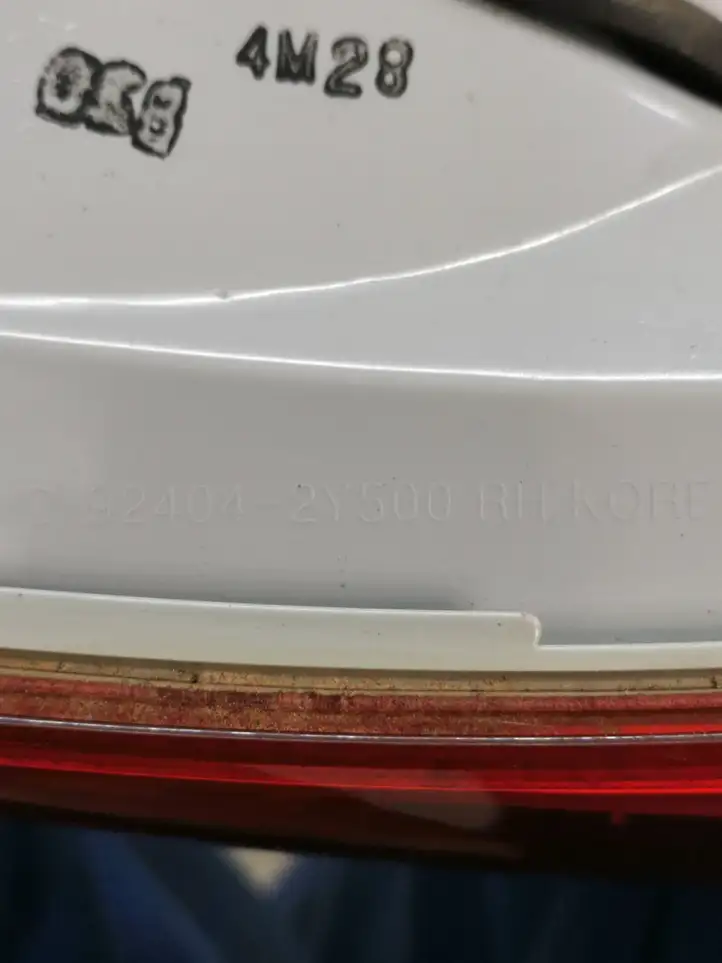 Hyundai ix35 (2013 - 2019) 924042Y500 Задний фонарь в крышке багажника — фото 5