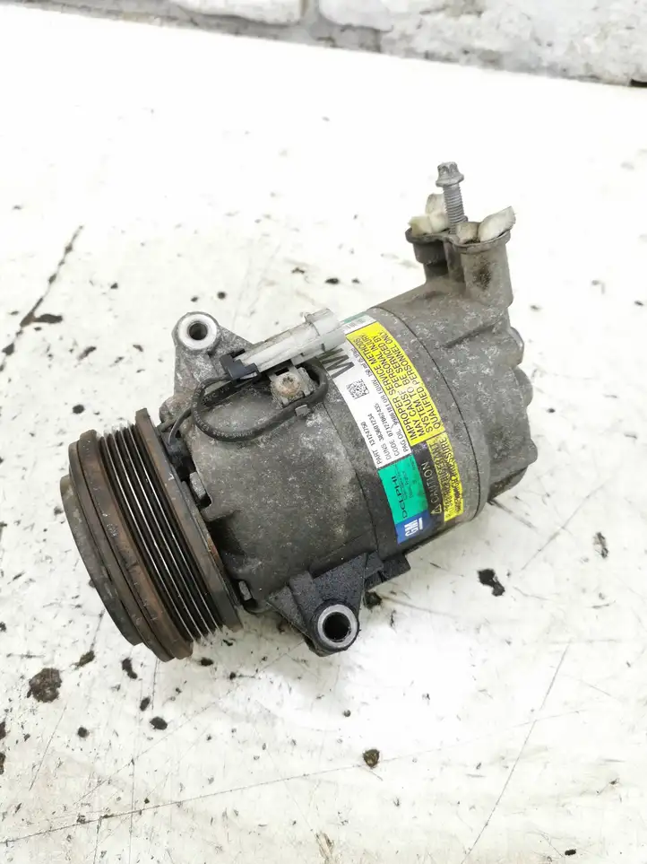 Opel Astra H (2004 - 2009) 383601234 Компрессор (насос) кондиционера воздуха — фото 1