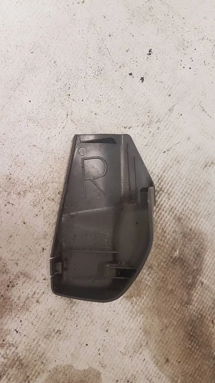 Toyota Prius (XW20) (2003 - 2009) 7215747030 Прочие детали салона — фото 2