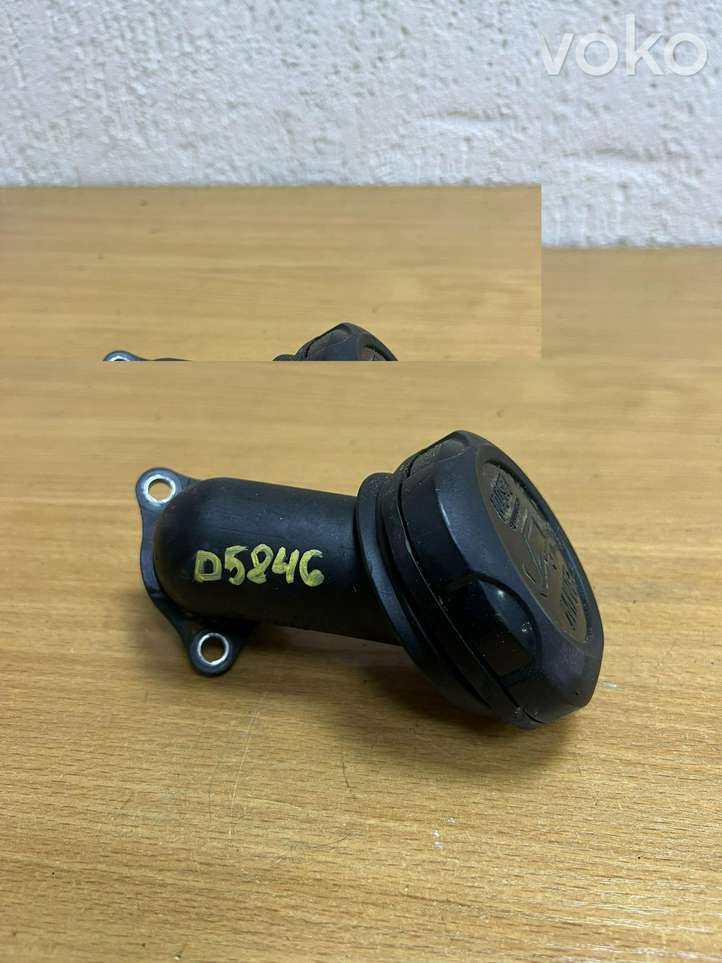 BMW 7 F01 F02 F03 F04 (2008 - 2016)  7570937 Патрубок маслозаливной горловины