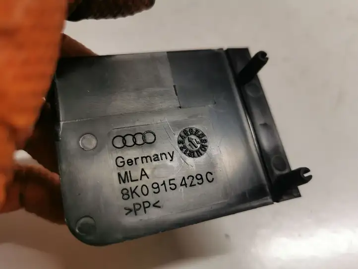 Audi A5 8T 8F (2011 - 2016) 8K0915429C Крышка ящика аккумулятора — фото 2