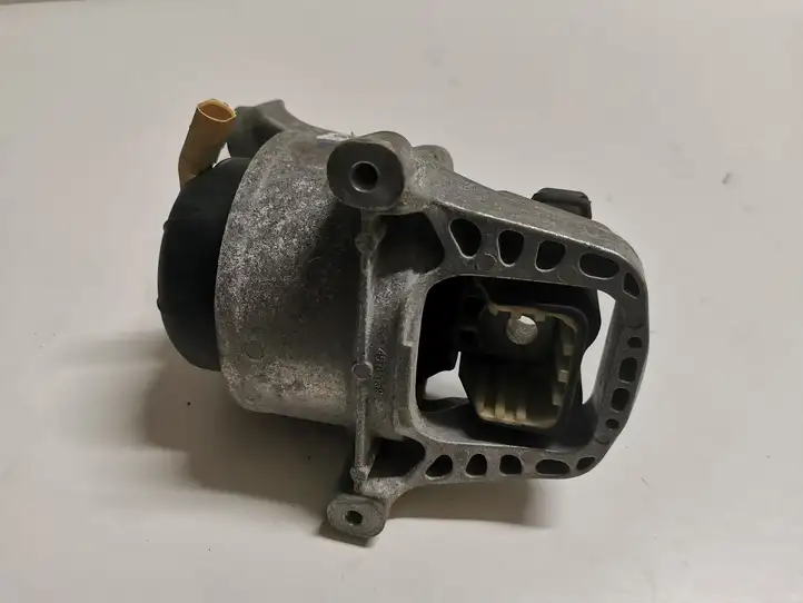 Audi A4 S4 B9 (2015 - 2019) 8W0199371AT Опора двигателя — фото 2