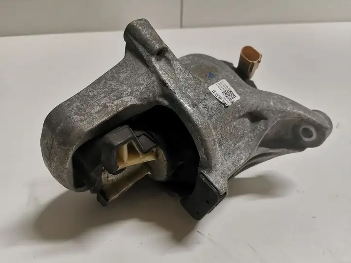 Audi A4 S4 B9 (2015 - 2019) 8W0199371AT Опора двигателя — фото 3