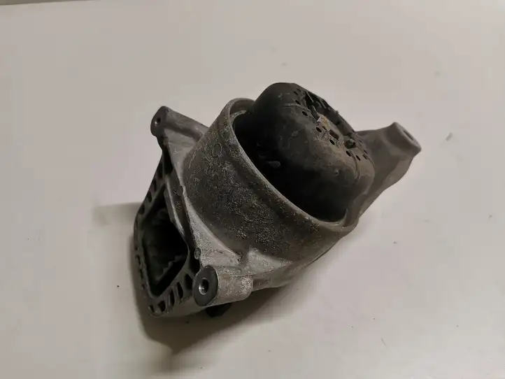 Audi A4 S4 B9 (2015 - 2019) 8W0199372CD Опора двигателя — фото 2