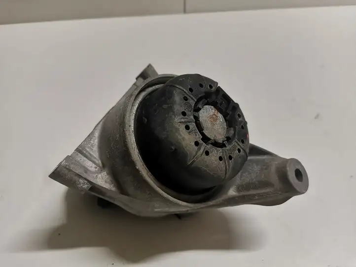 Audi A4 S4 B9 (2015 - 2019) 8W0199372CD Опора двигателя — фото 4