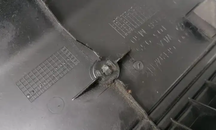 Audi A4 S4 B6 8E 8H (2000 - 2006) 078103936F Крышка двигателя декоративная — фото 2
